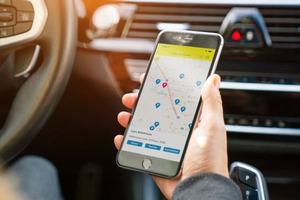 Parkplatzfinder Park & Pay von TCS - Mit App schweizweit parkieren