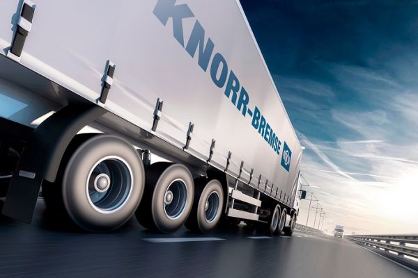 Knorr-Bremse & Schmitz Cargobull: Trailer Brake, Chassis Control, elektro-pneumatische Luftfederungen und Rampenanfahrhilfe